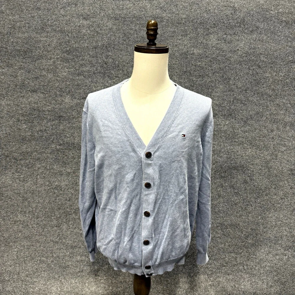 Tommy Hilfiger Men’s Cardigan Sweater Gray Button Front V Neck Flag Logo
